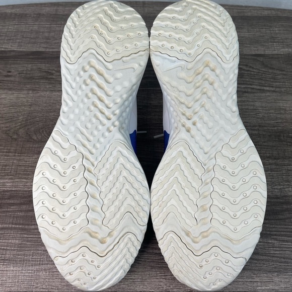 Nike Odyssey React 2 Flyknit Running Shoes - Picture 15 of 16